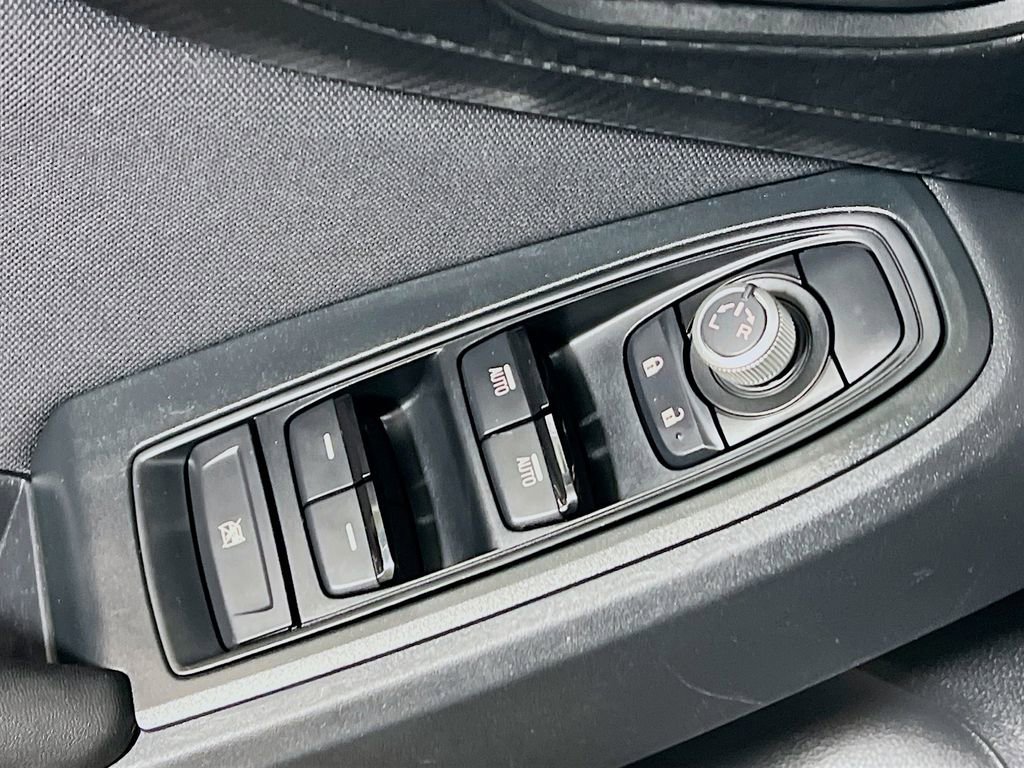 Used 2023 Subaru Crosstrek 2.0i Premium image 16