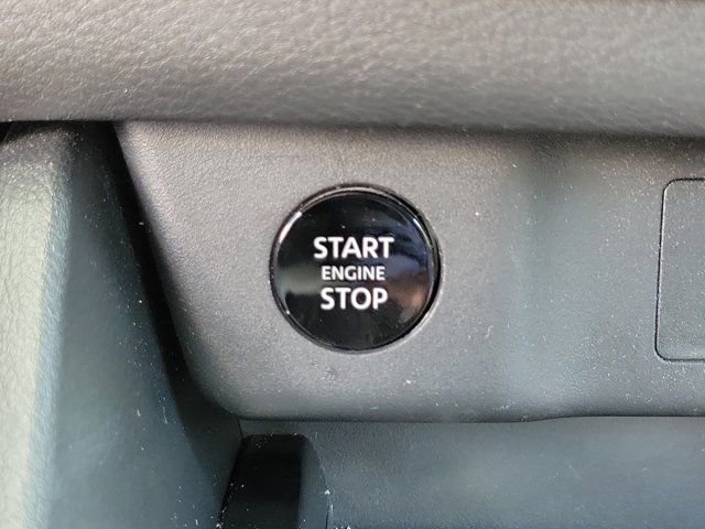 Used 2026 Nissan Rogue SV FWD image 32