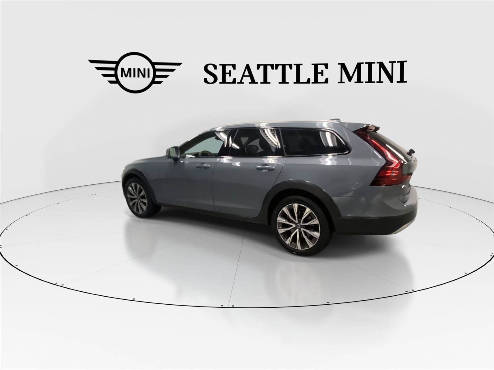 Used 2022 Volvo V90 B6 Cross Country w/ Advanced Package AWD/4WD image 8