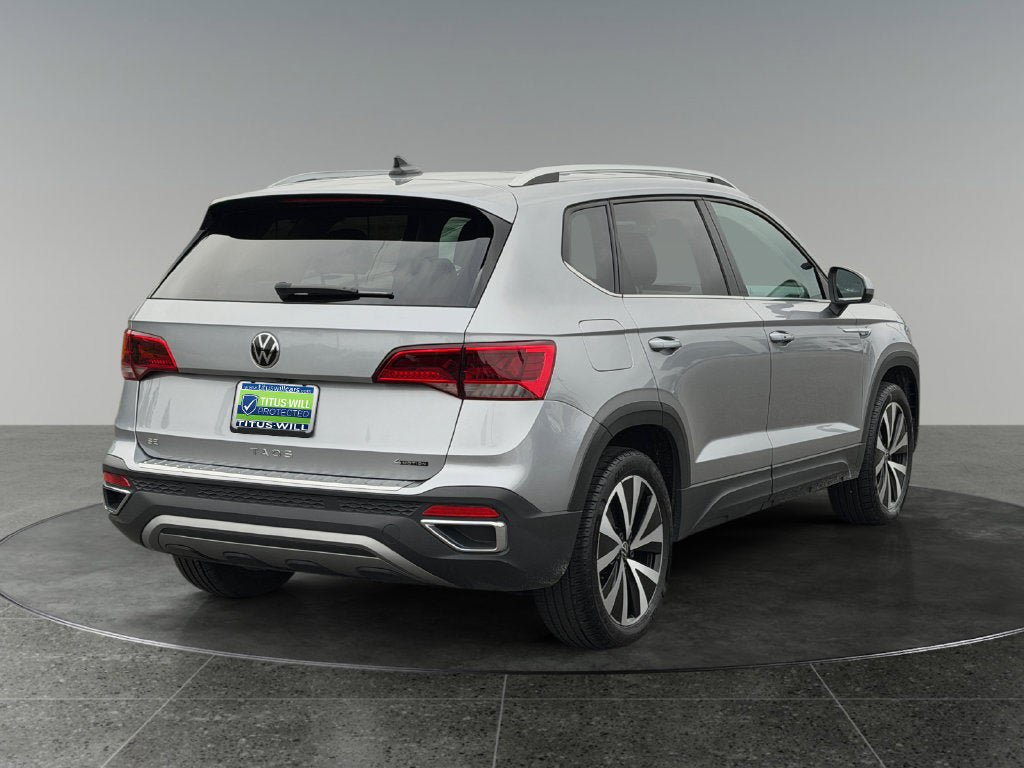 Used 2023 Volkswagen Taos SE w/ Panoramic Sunroof Package AWD/4WD image 9
