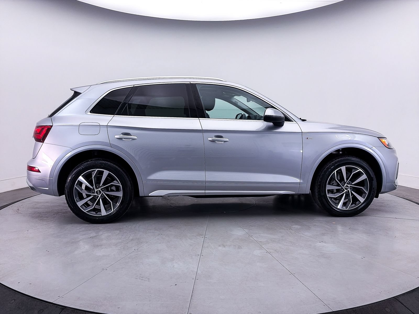 Used 2024 Audi Q5 2.0T Premium Plus AWD/4WD image 42