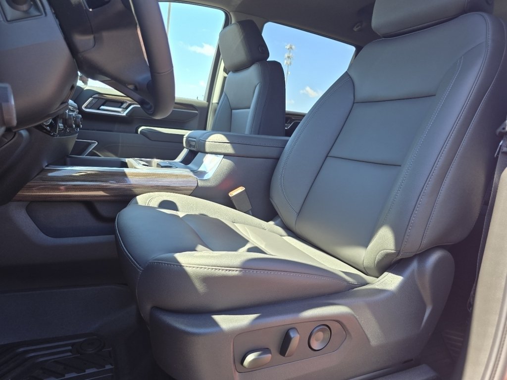 New 2026 Chevrolet Silverado 2500 LT w/ All Star Edition AWD/4WD image 15