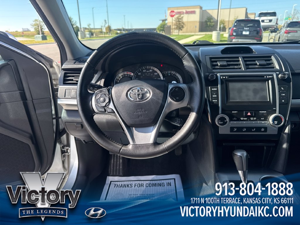 Used 2012 Toyota Camry SE FWD image 13