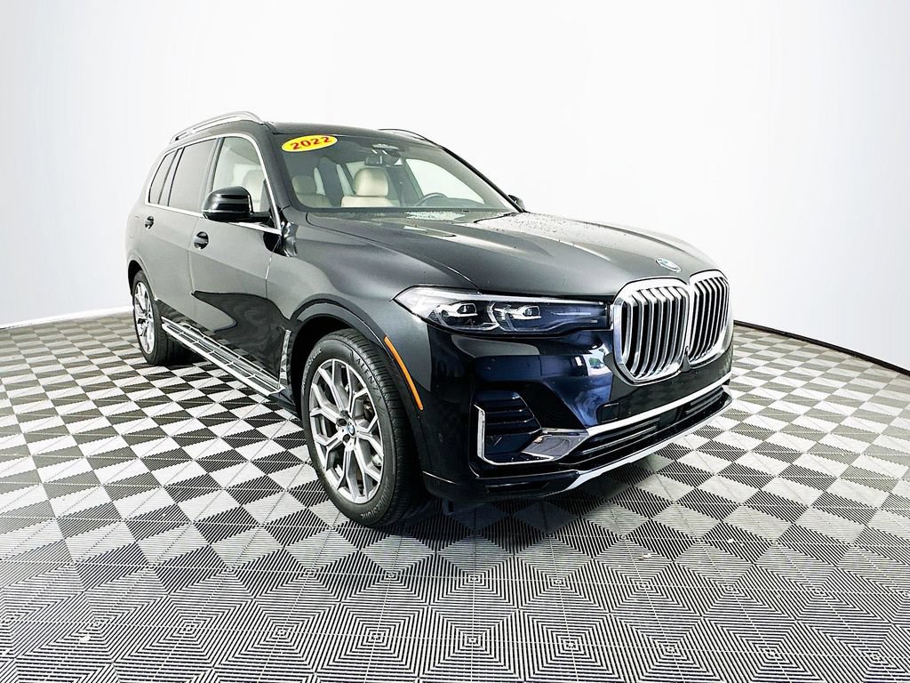 Used 2022 BMW X7 xDrive40i w/ Premium Package AWD/4WD image 3