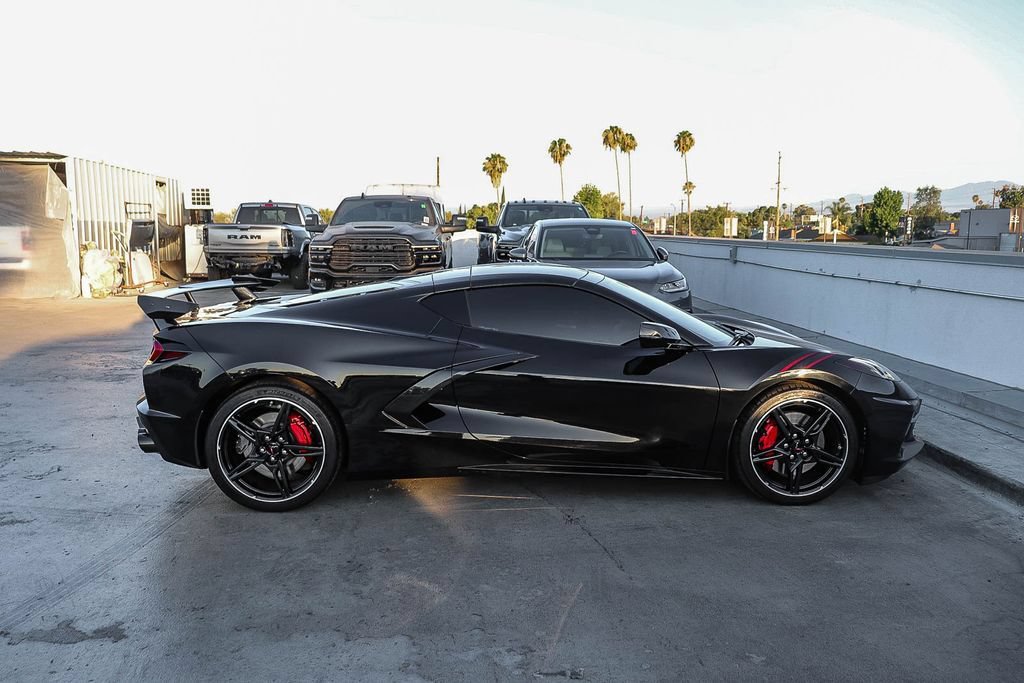 Used 2020 Chevrolet Corvette Stingray Preferred Cpe w/ 2LT Preferred Equipment Group RWD image 13