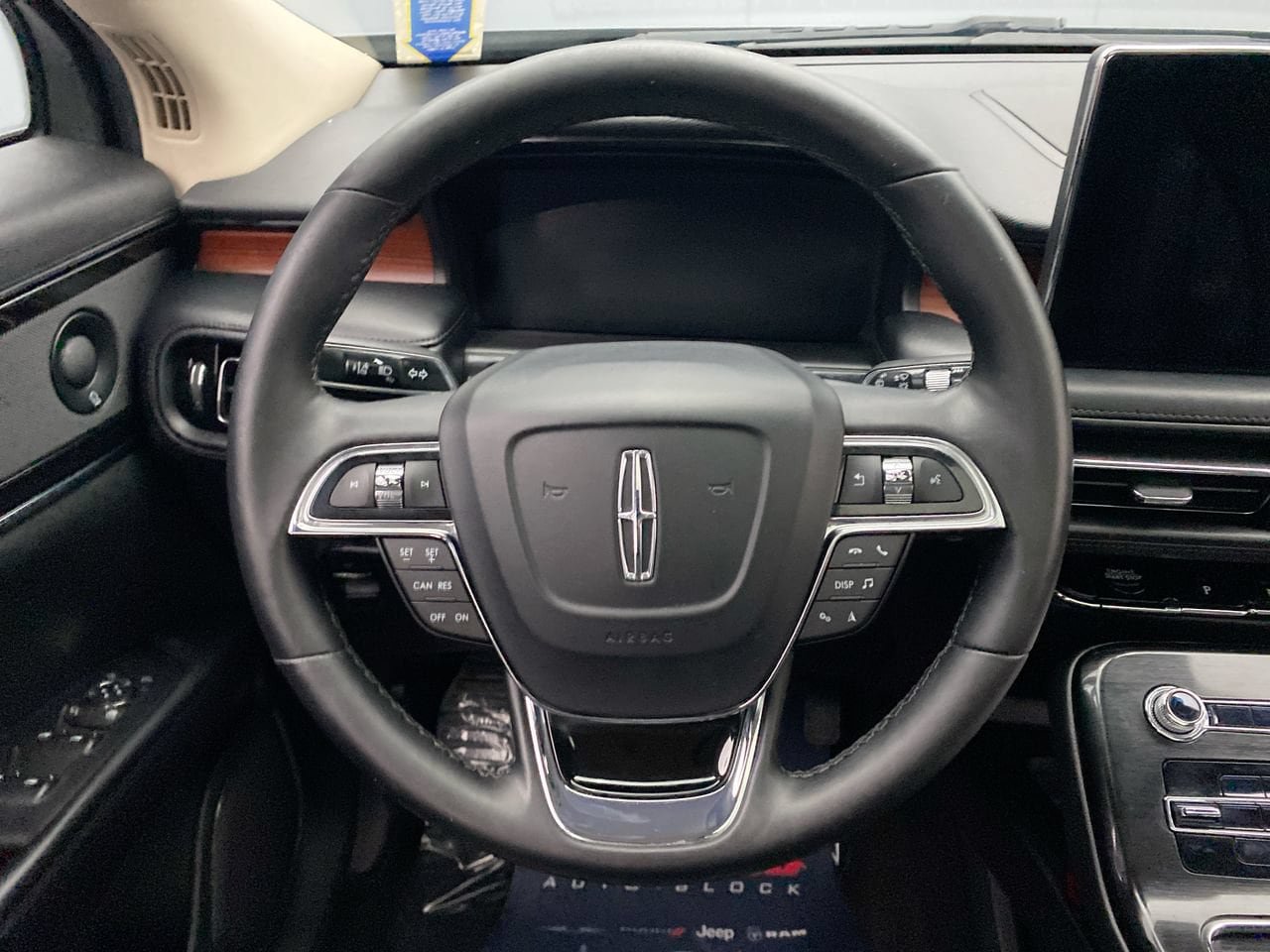 Used 2021 Lincoln Nautilus Reserve AWD/4WD image 16