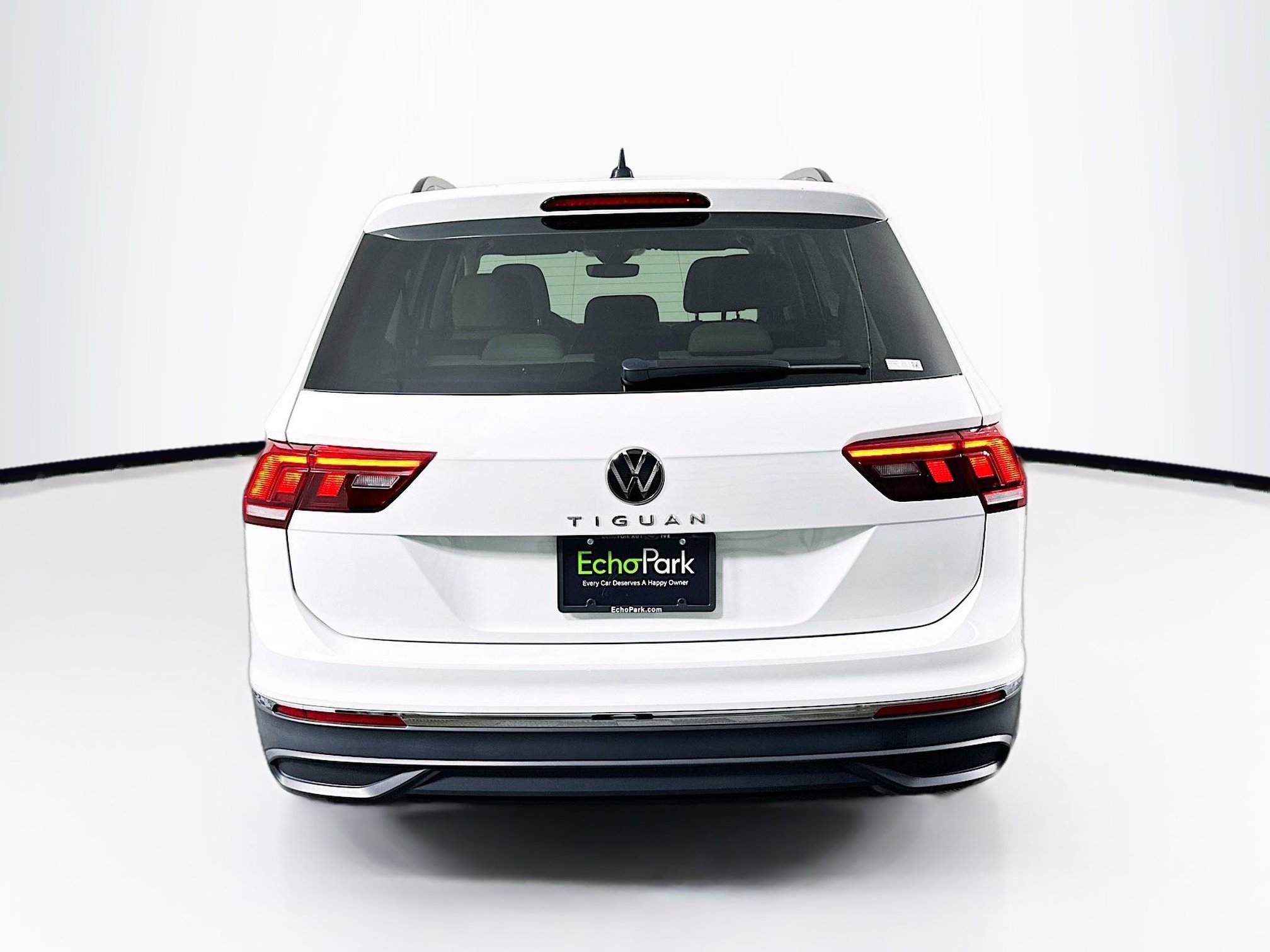 Used 2024 Volkswagen Tiguan S image 7