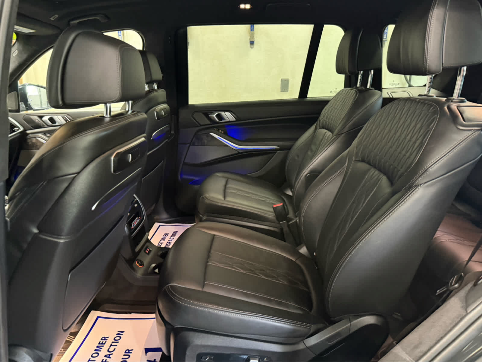 Used 2024 BMW X7 xDrive40i w/ M Sport Package AWD/4WD image 21
