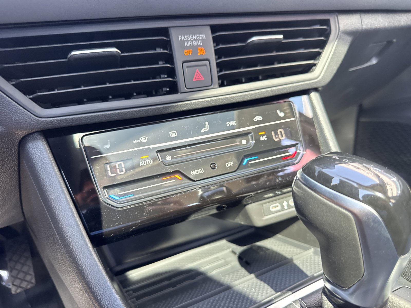 New 2026 Volkswagen Jetta SE FWD image 5