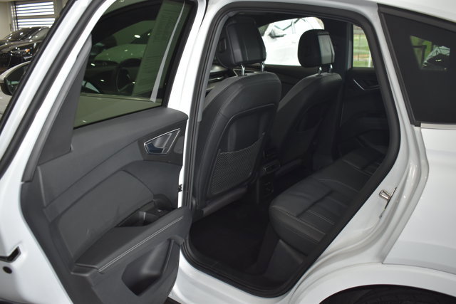 Used 2023 Audi Q4 e-tron Prestige image 28