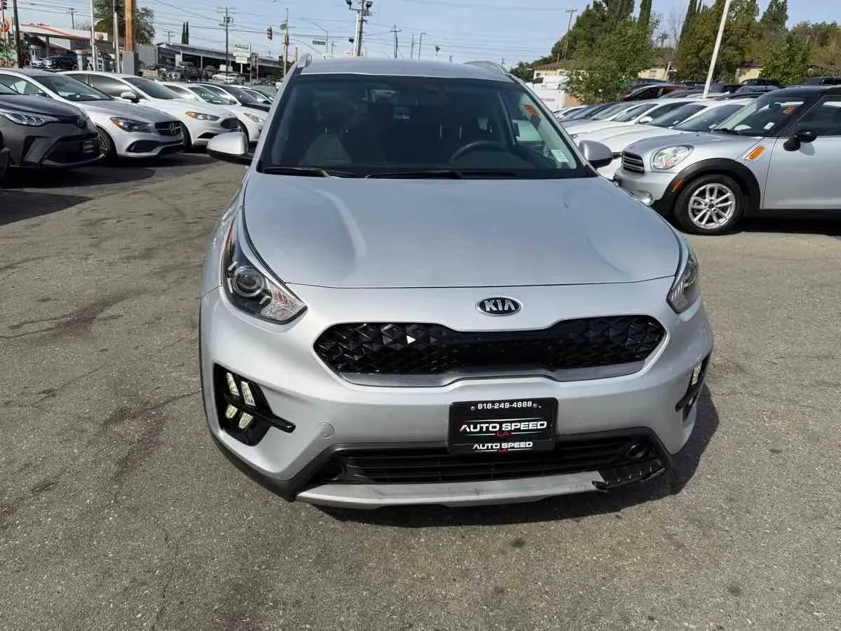 Used 2020 Kia Niro LX FWD image 2