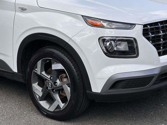 Certified 2023 Hyundai Venue SEL image 10