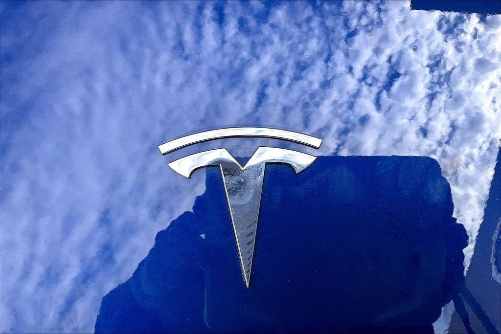 Used 2025 Tesla Model Y Long Range RWD image 34