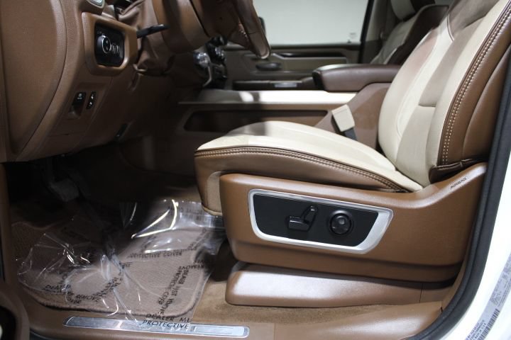 Used 2021 RAM 1500 Laramie AWD/4WD image 17