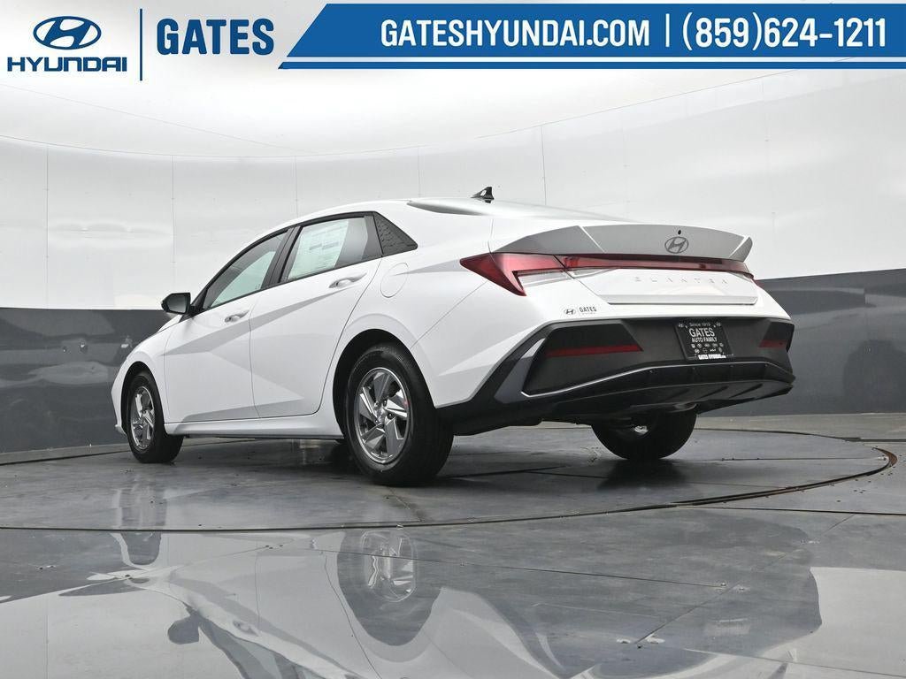New 2026 Hyundai Elantra SE FWD image 40