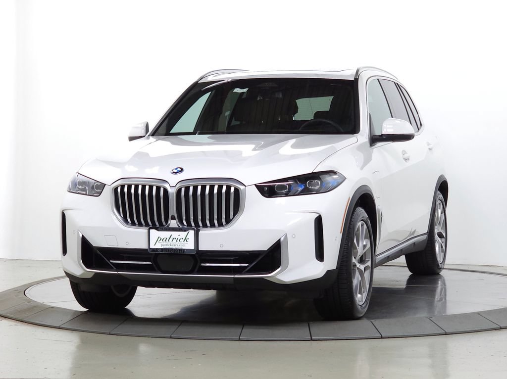 Used 2026 BMW X5 xDrive50e w/ Climate Comfort Package AWD/4WD image 4
