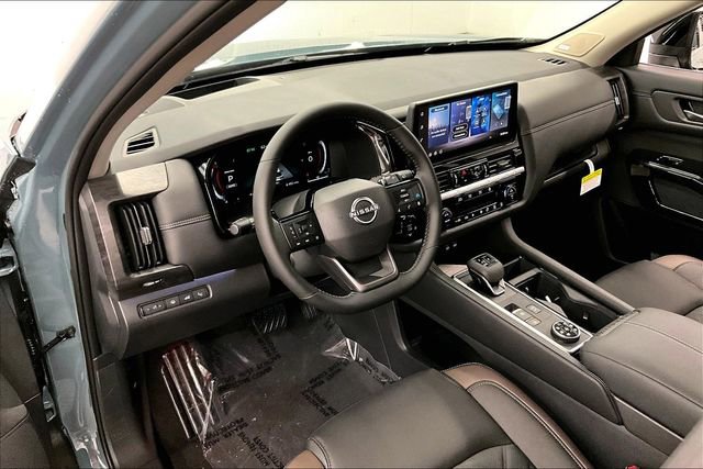 New 2026 Nissan Pathfinder Platinum AWD/4WD image 7