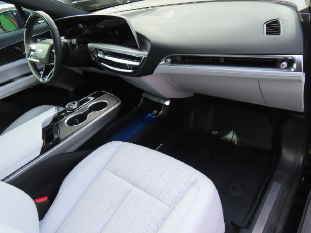 Used 2025 Cadillac Lyriq Luxury w/ LPO, Floor Liner Package AWD/4WD image 46