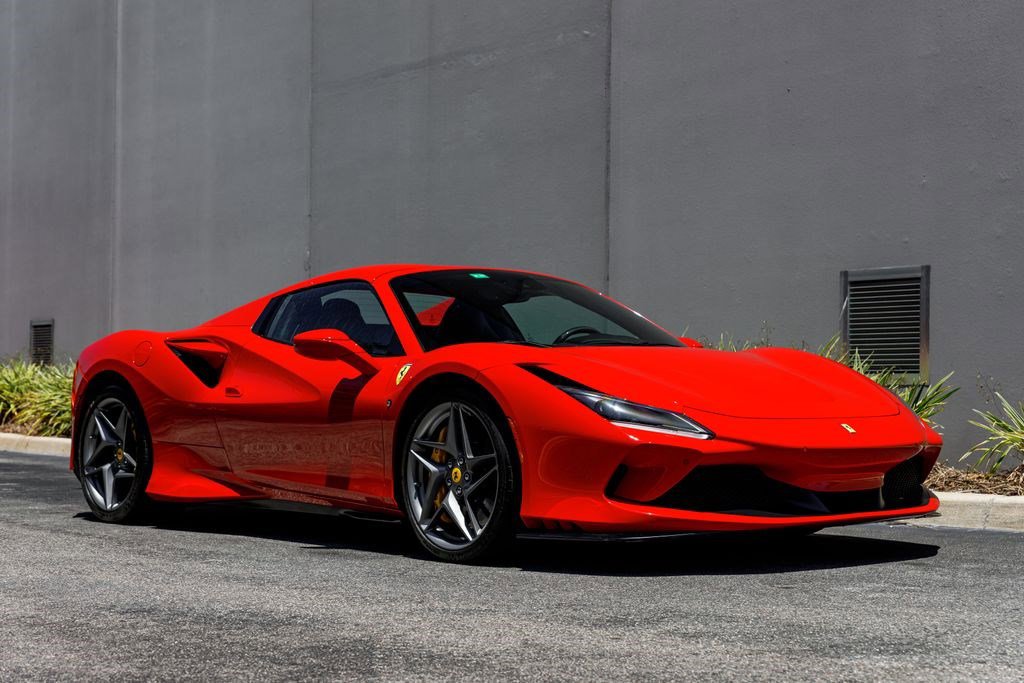 Used 2021 Ferrari F8 Spider RWD image 39