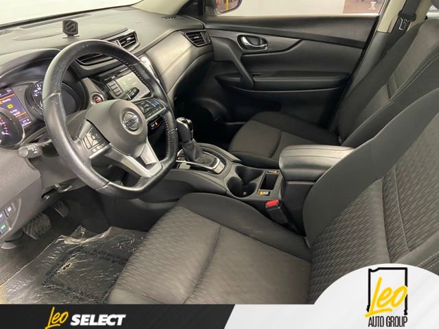 Used 2020 Nissan Rogue SV w/ Sun & Sound Touring Package AWD/4WD image 16