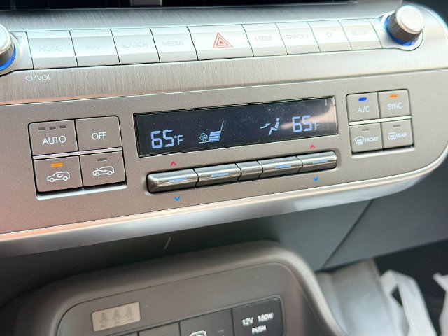 New 2026 Hyundai Kona SEL Sport AWD/4WD image 13