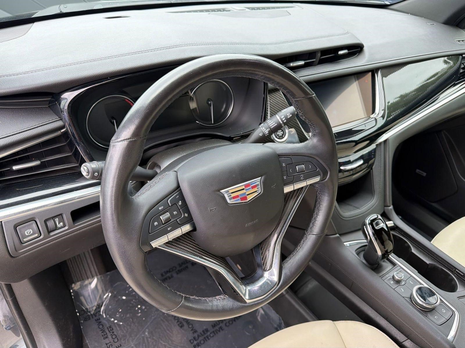 Used 2020 Cadillac XT6 Sport AWD/4WD image 3