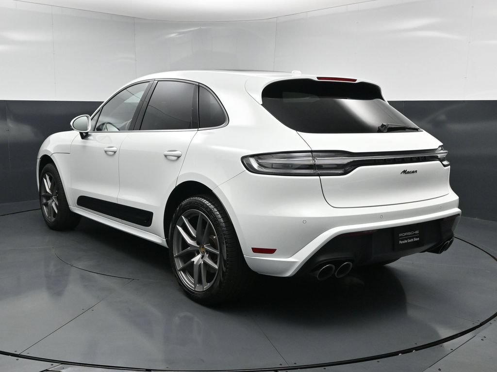 Certified 2025 Porsche Macan AWD/4WD image 10