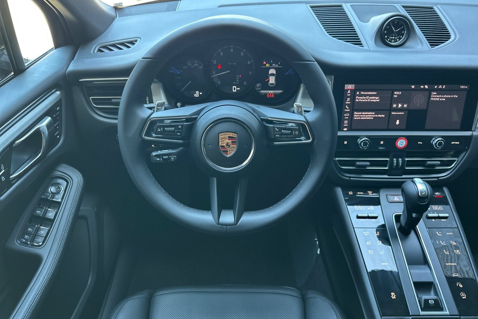 New 2026 Porsche Macan AWD/4WD image 16
