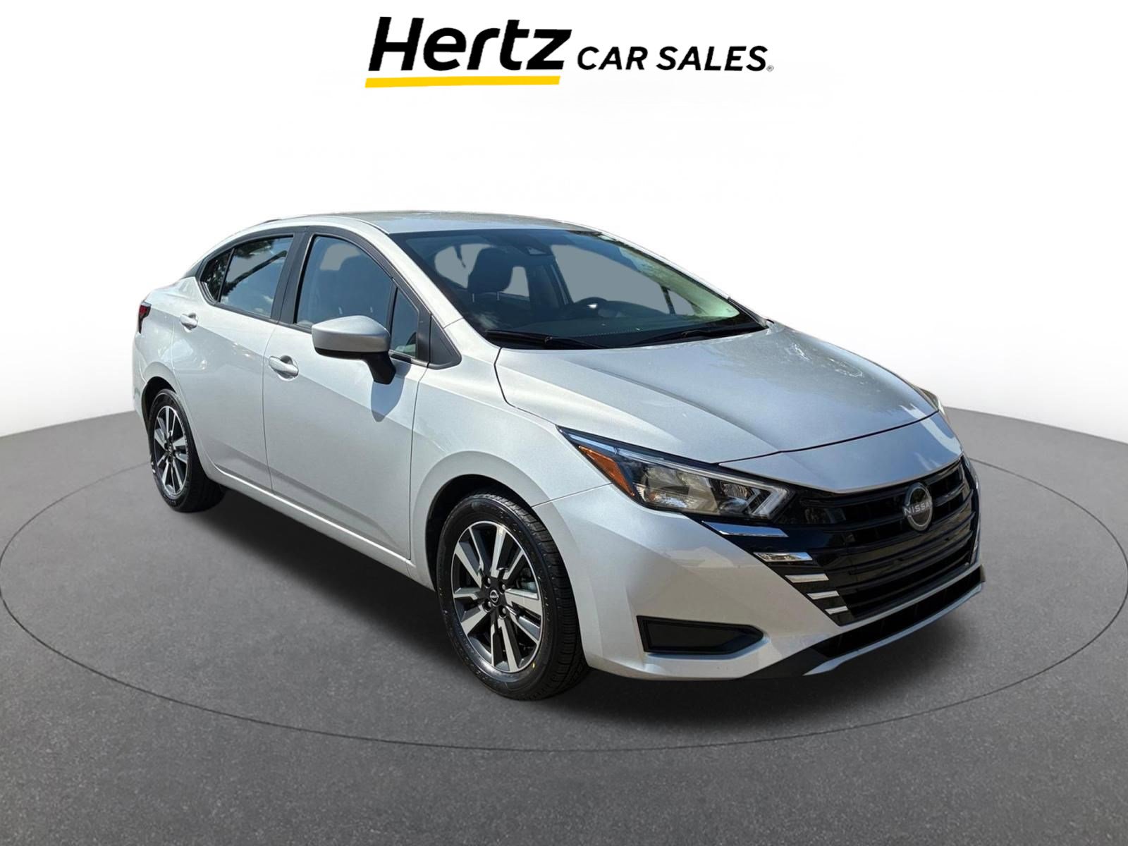 Used 2025 Nissan Versa SV image 1