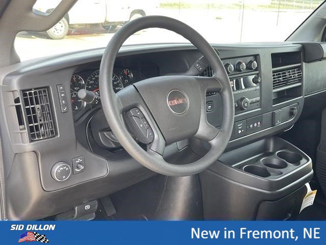 New 2025 GMC Savana 3500 w/ Power Convenience Package RWD image 2