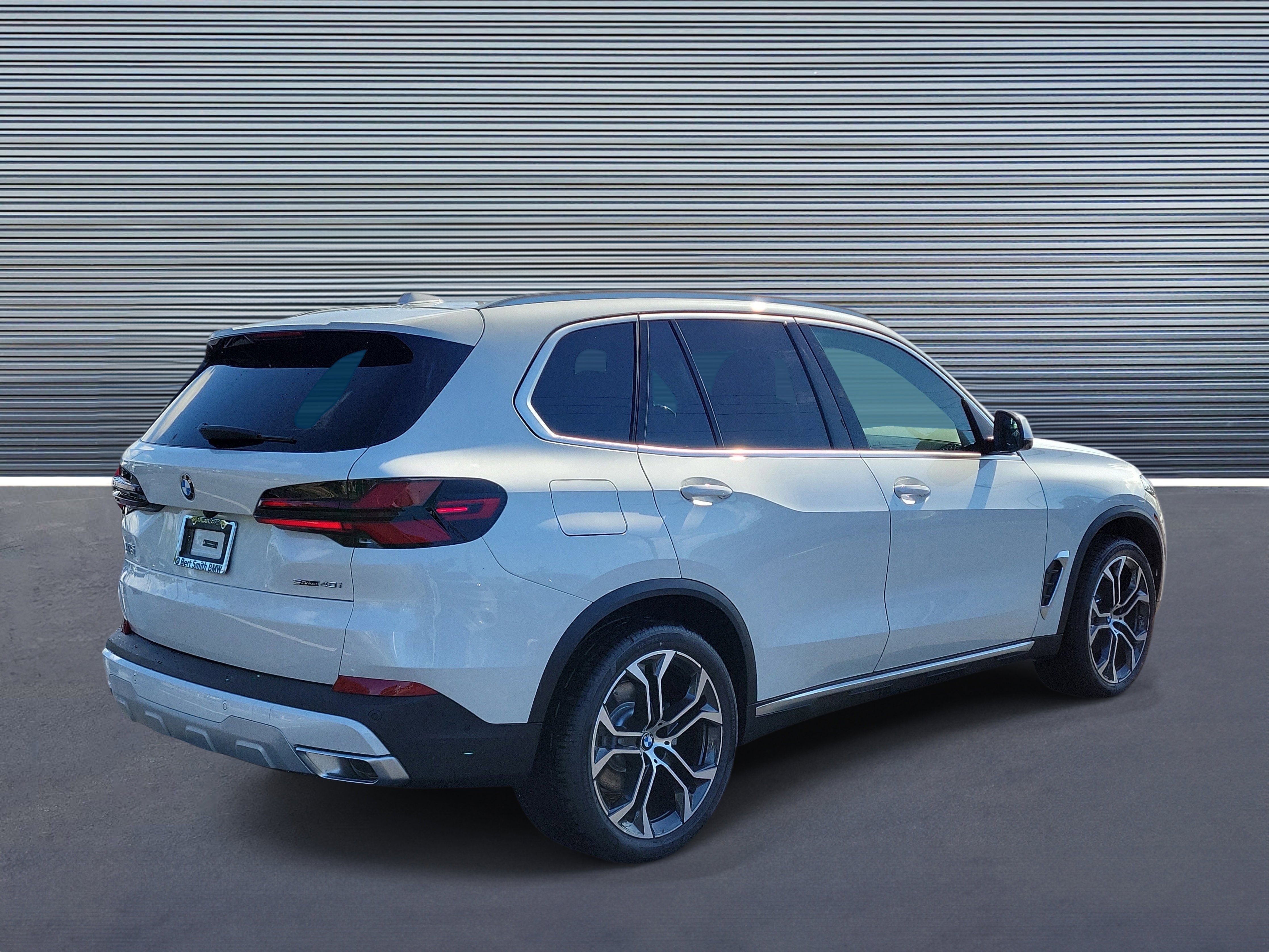 New 2026 BMW X5 sDrive40i w/ Premium Package RWD image 3