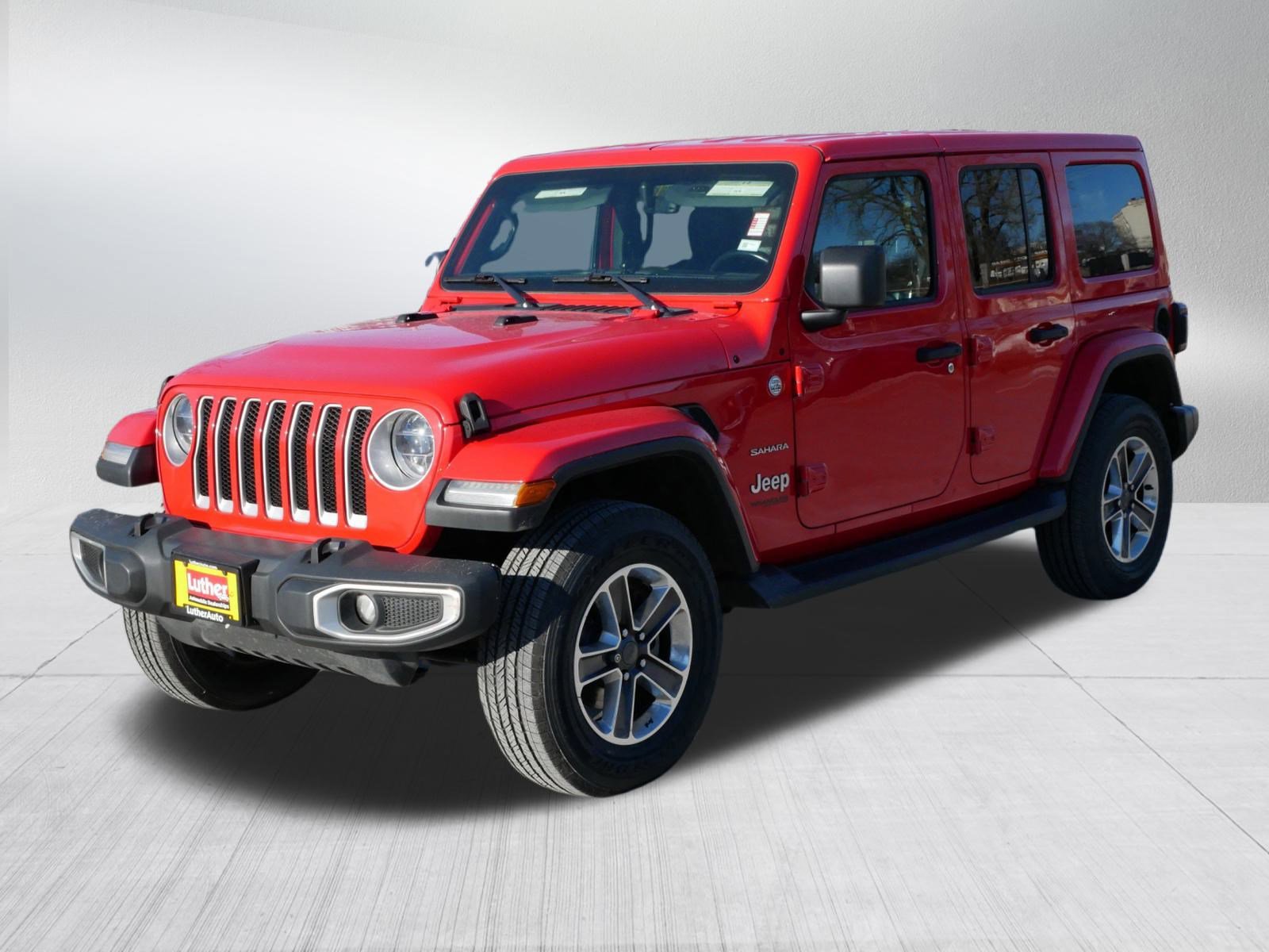 Used 2018 Jeep Wrangler Unlimited Sahara image 3