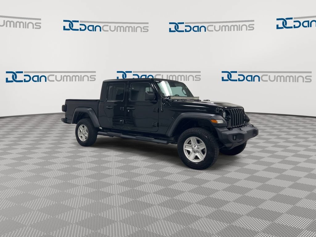 Used 2020 Jeep Gladiator Sport w/ Quick Order Package 24S AWD/4WD image 2
