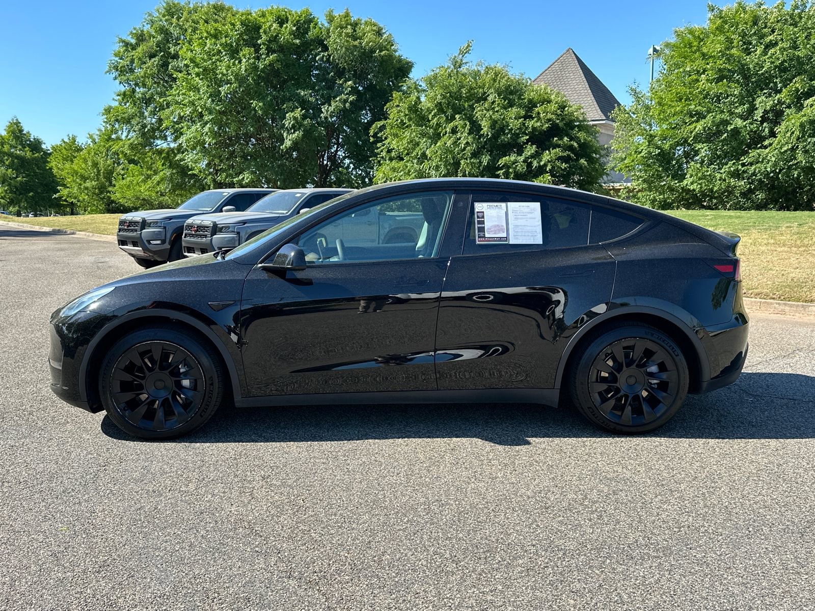 Used 2021 Tesla Model Y Long Range image 8
