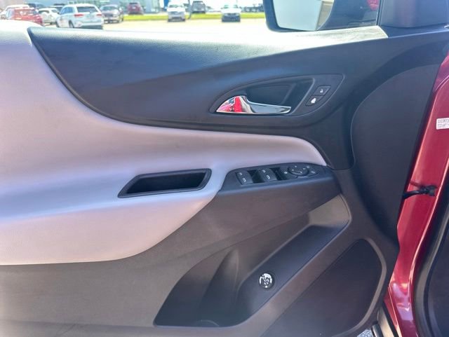 Used 2018 Chevrolet Equinox LT FWD image 24