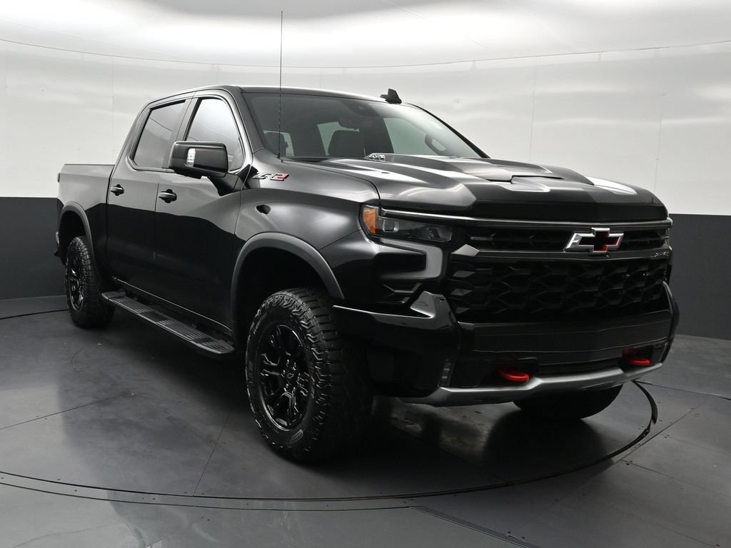 Used 2023 Chevrolet Silverado 1500 ZR2 w/ Technology Package AWD/4WD image 8