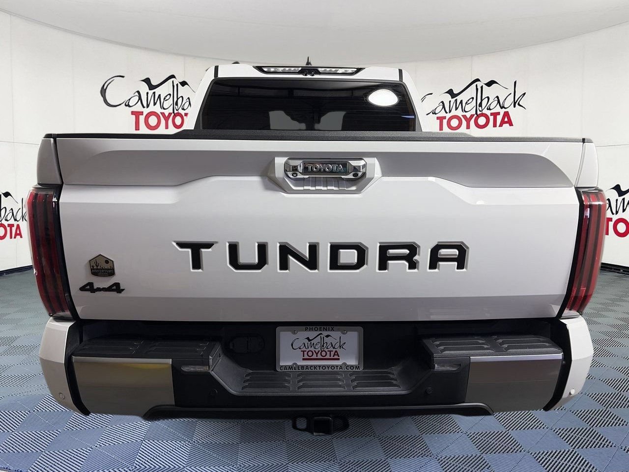 Used 2024 Toyota Tundra Limited AWD/4WD image 7