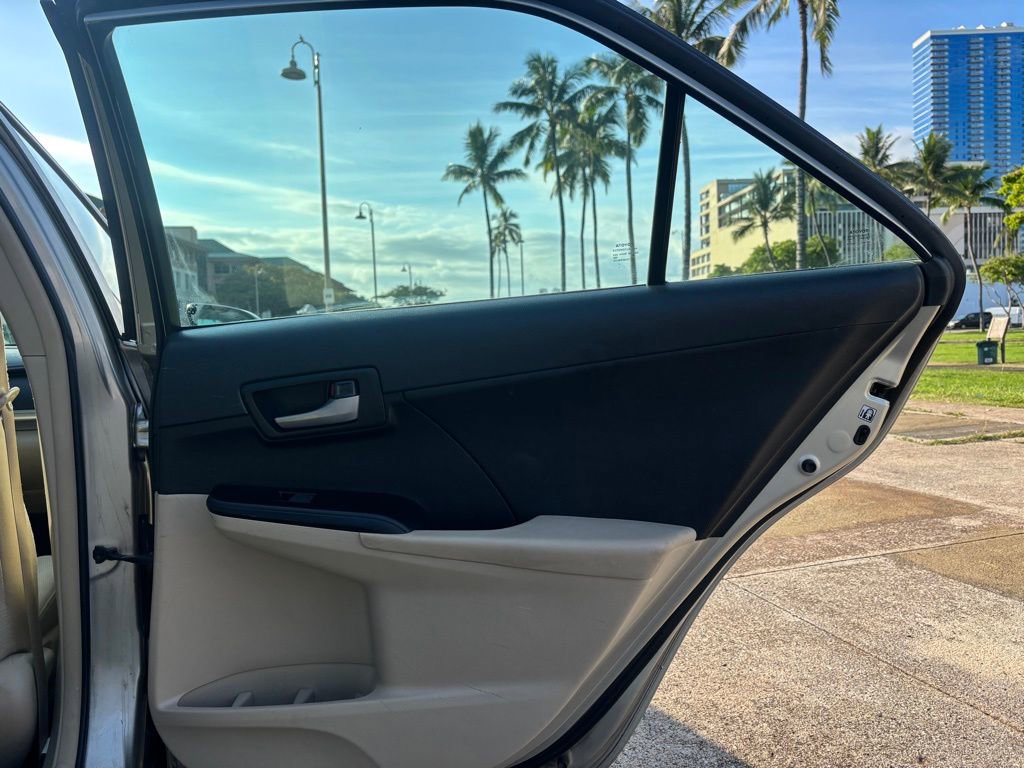 Used 2014 Toyota Camry SE image 17