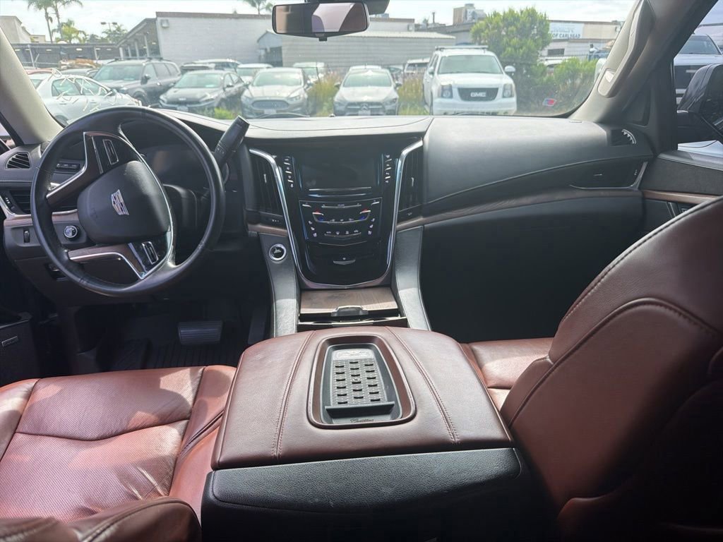 Used 2017 Cadillac Escalade Premium Luxury image 9