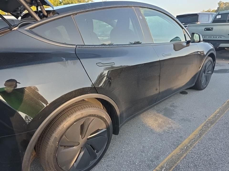 Used 2026 Tesla Model Y Long Range AWD/4WD image 8