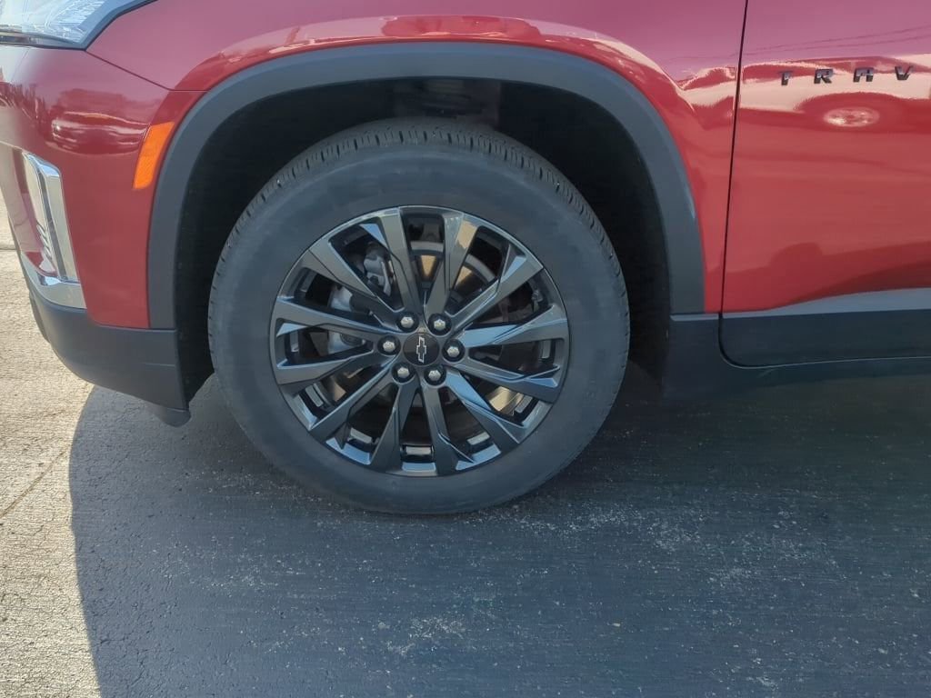 Certified 2023 Chevrolet Traverse RS w/ LPO, Floor Liner Package image 17