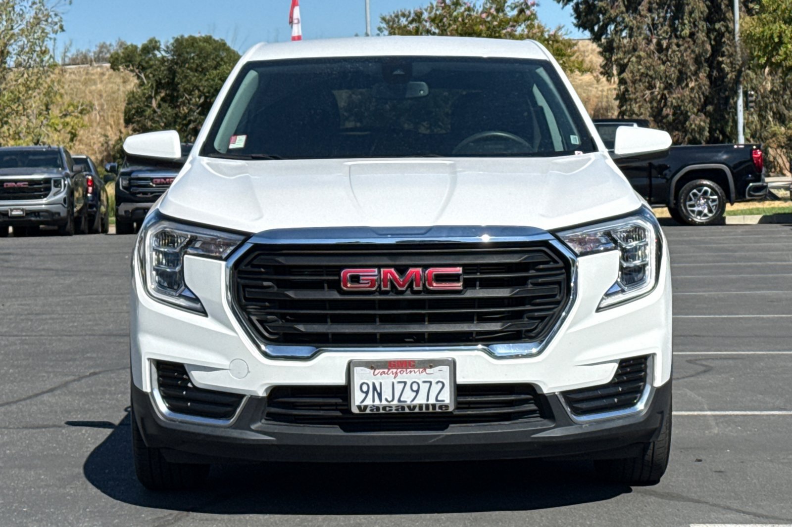 Used 2024 GMC Terrain SLE FWD image 10