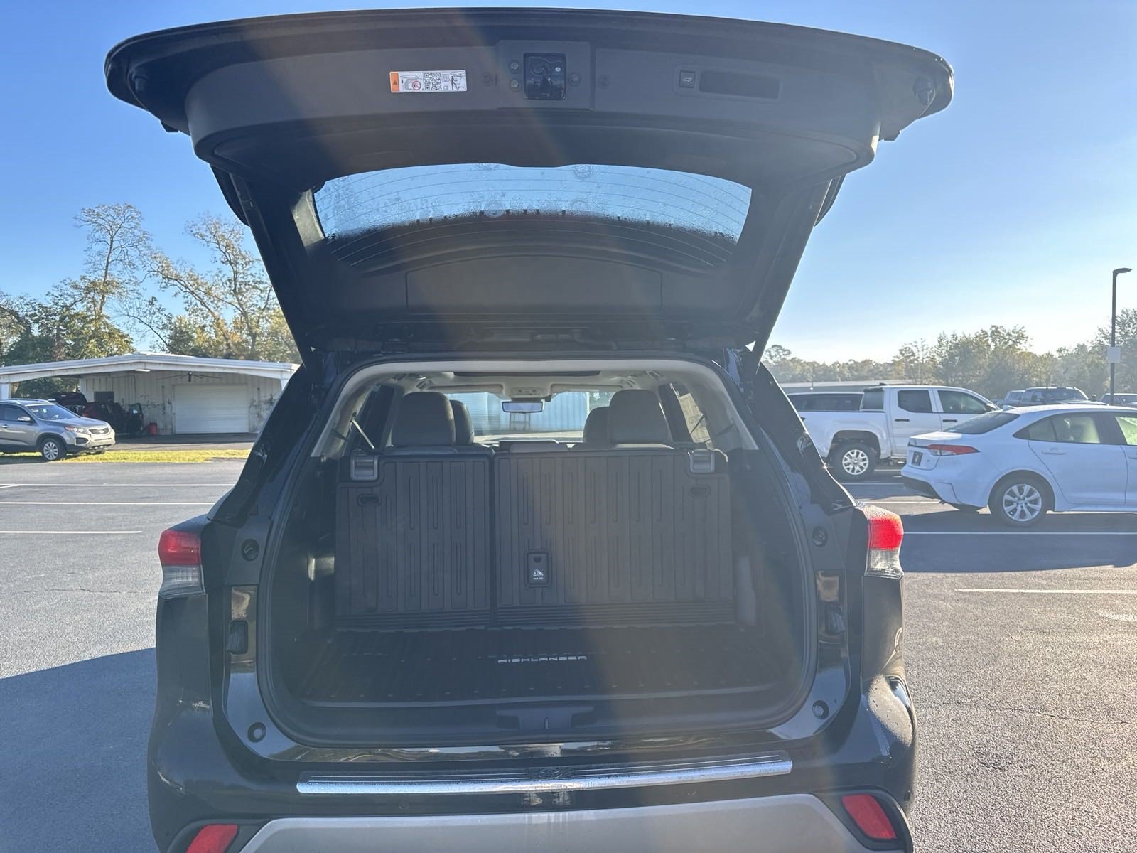 New 2025 Toyota Highlander Platinum AWD/4WD image 44
