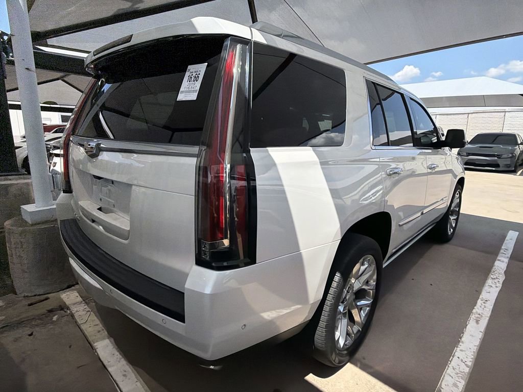 Used 2019 Cadillac Escalade Platinum AWD/4WD image 3