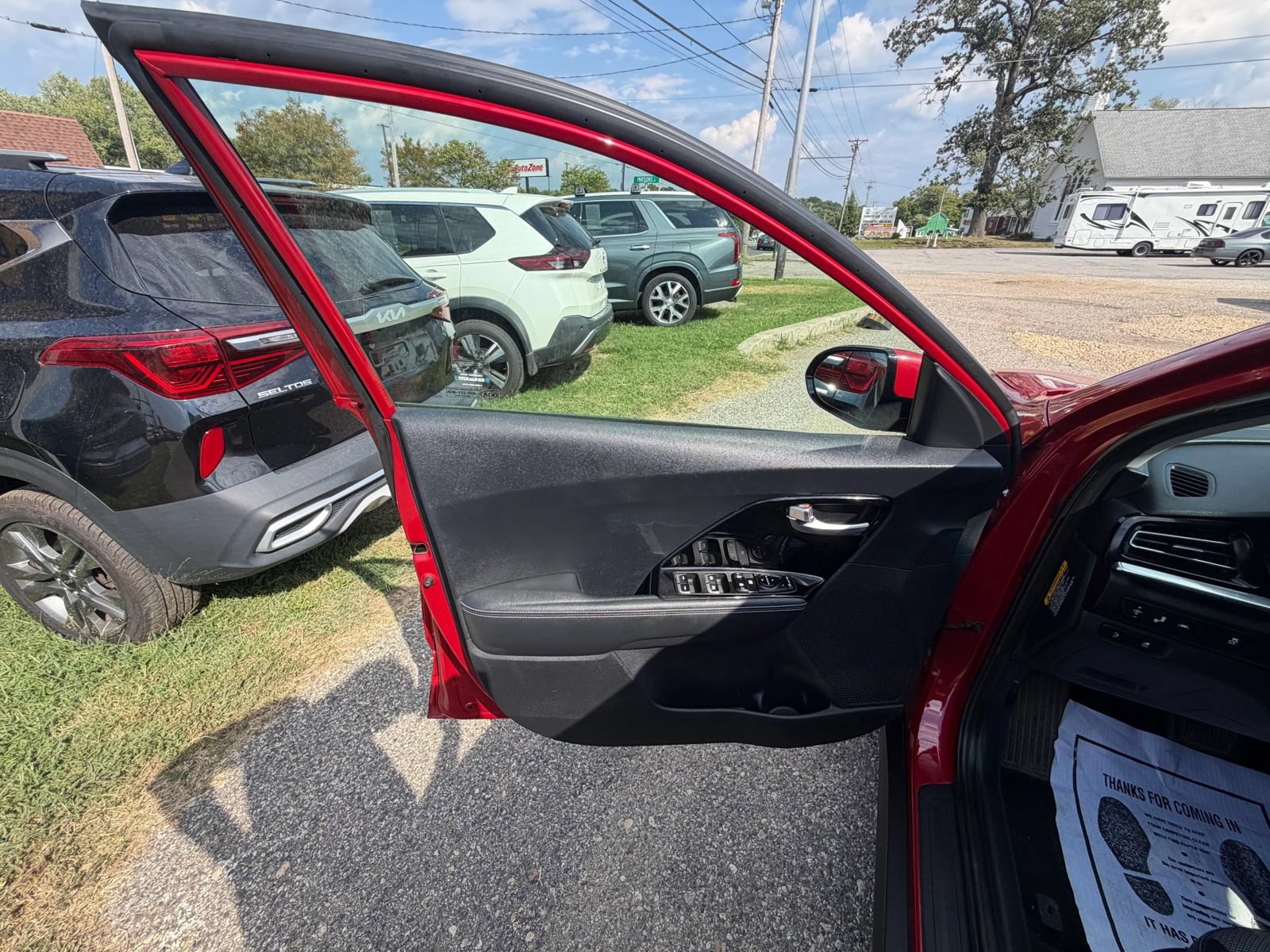 Used 2020 Kia Niro EX w/ Cold Weather Package FWD image 20