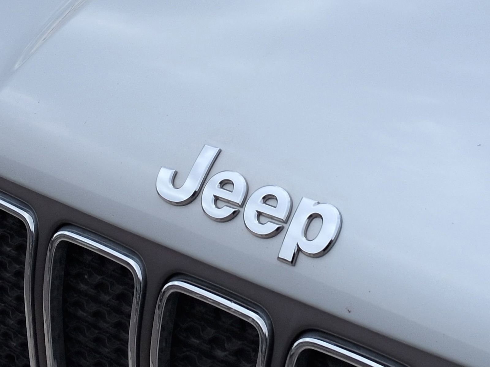 Used 2020 Jeep Renegade Limited image 14