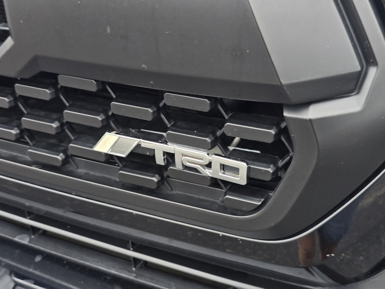Used 2018 Toyota Tacoma TRD Sport w/ Technology Package AWD/4WD image 23