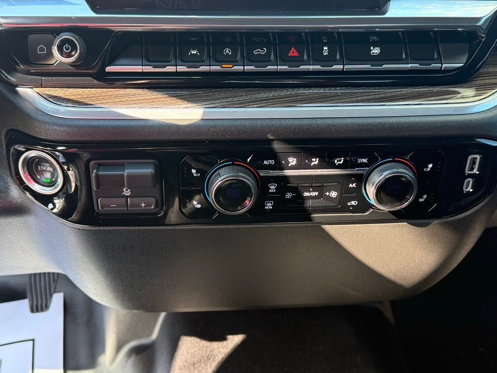 Used 2026 Chevrolet Silverado 1500 RST AWD/4WD image 18