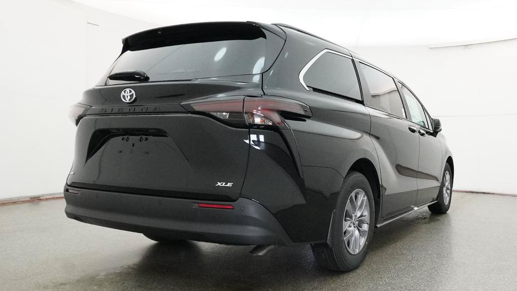 New 2026 Toyota Sienna XLE FWD image 27