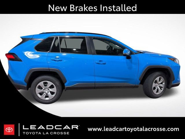 Certified 2020 Toyota RAV4 LE AWD/4WD image 2